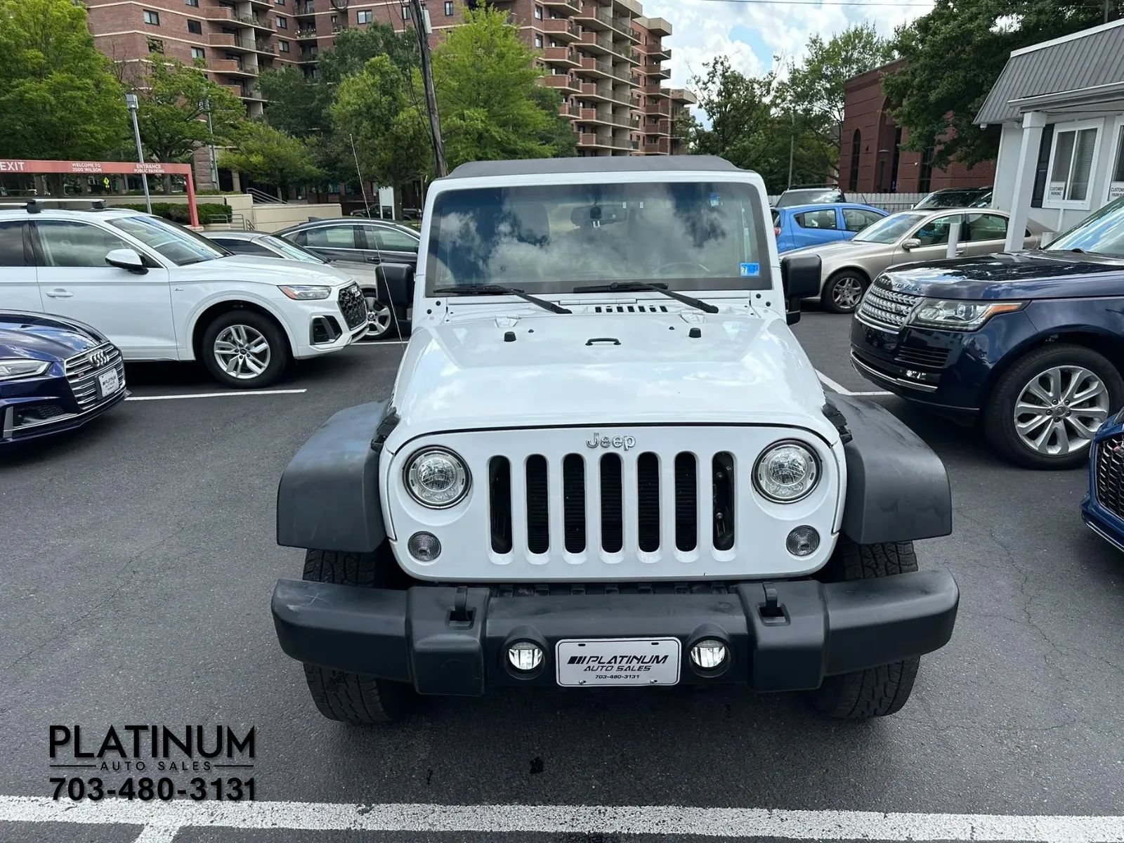 Used 2017 Jeep Wrangler Unlimited Rubicon w/ Connectivity Group AWD/4WD image 4