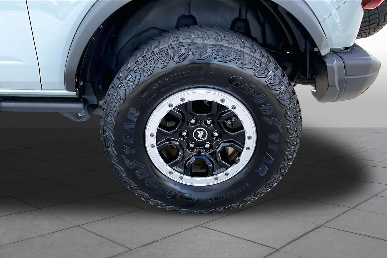 Used 2023 Ford Bronco Black Diamond w/ Sasquatch Package AWD/4WD image 10
