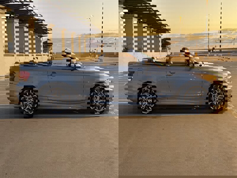 Used 2012 BMW 135i Convertible image 5