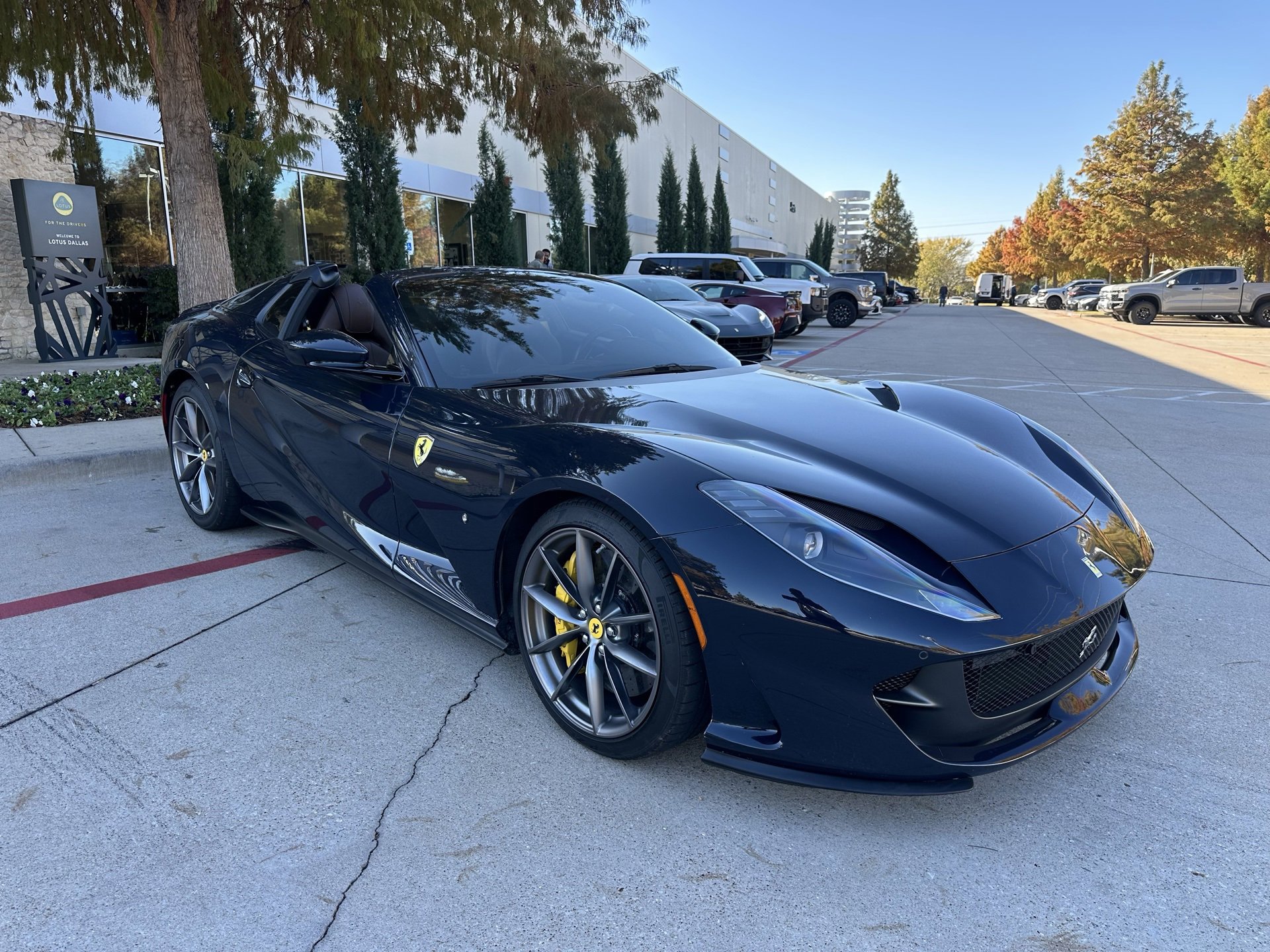 Used 2021 Ferrari 812 GTS image 3