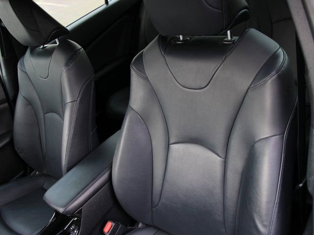 Used 2018 Toyota Prius Prime Premium w/ Carpet Mat Package image 5