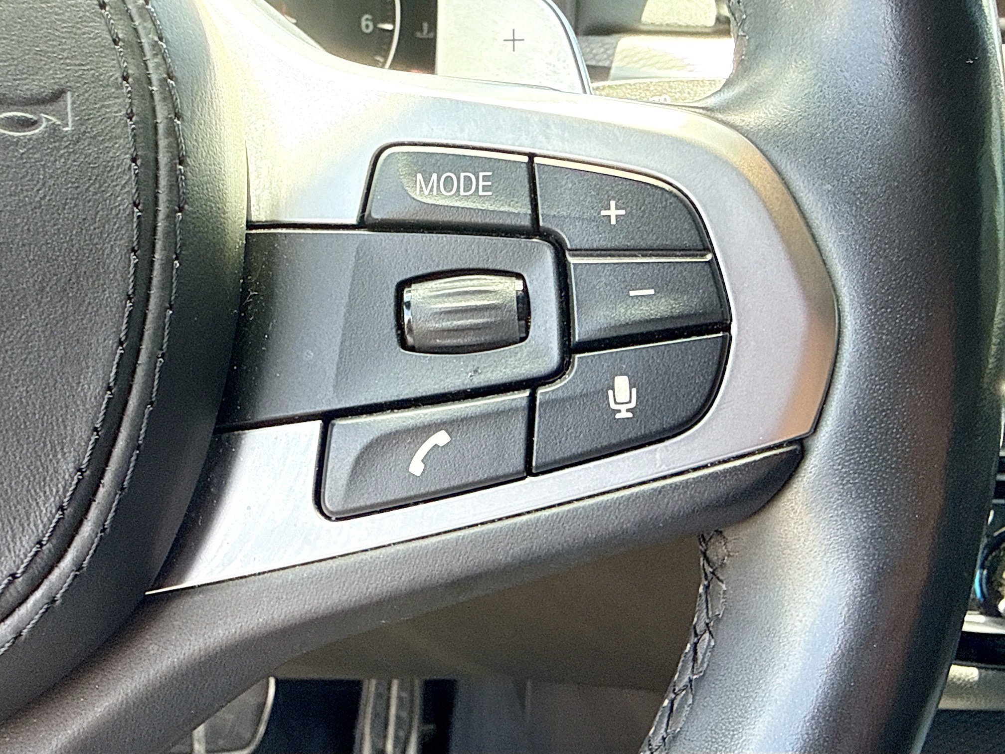 Used 2019 BMW M550i xDrive AWD/4WD image 39
