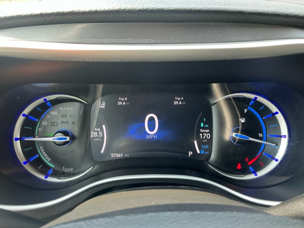 Used 2024 Chrysler Pacifica Limited FWD image 21
