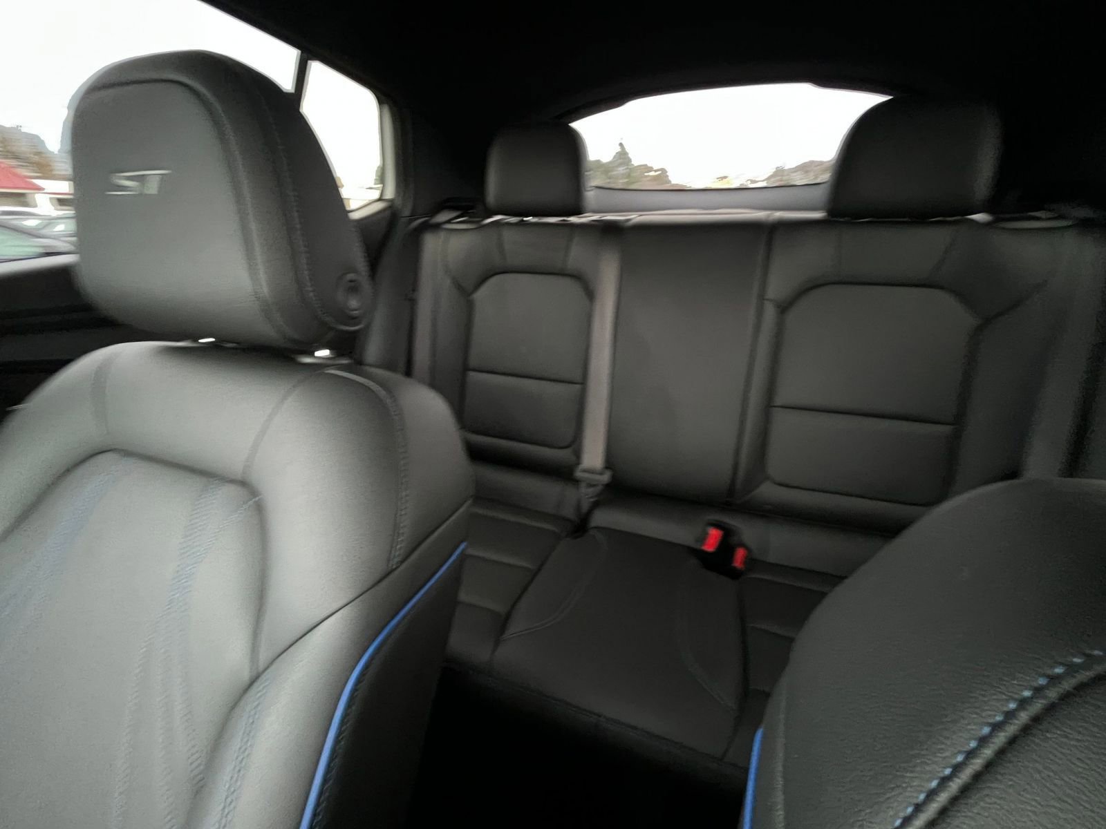 Used 2025 Buick Envista Sport Touring image 37