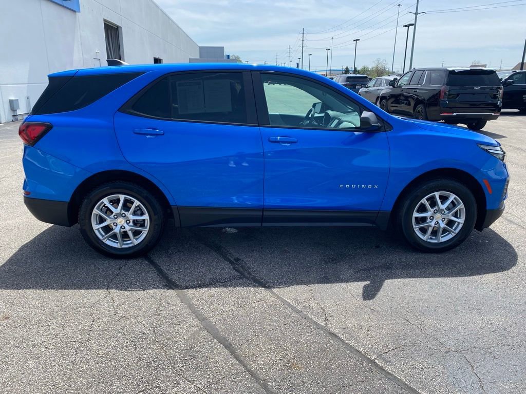 Used 2024 Chevrolet Equinox LS w/ LS Convenience Package FWD image 8