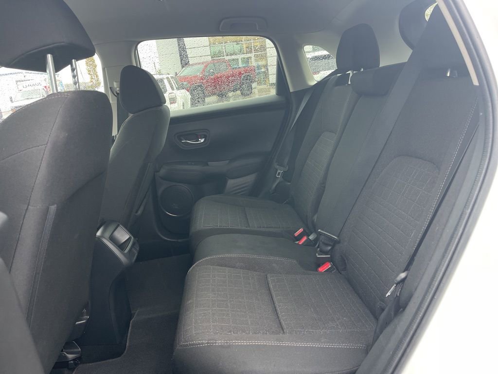 Used 2025 Honda HR-V LX image 10