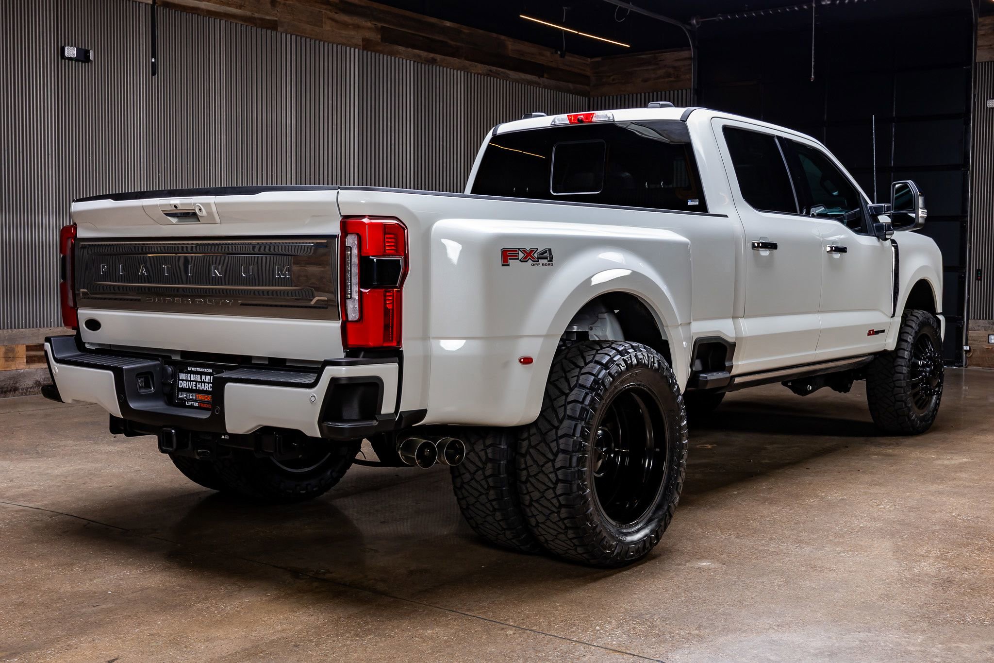 Used 2024 Ford F350 Platinum image 10