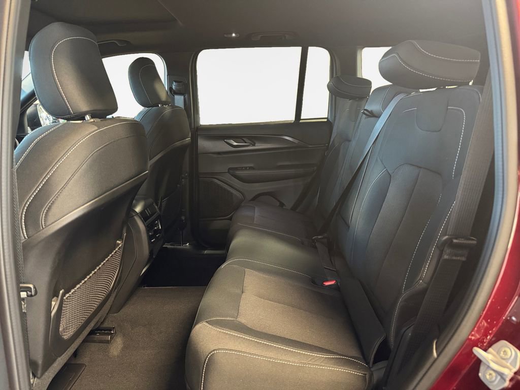 New 2025 Jeep Grand Cherokee Laredo w/ MOPAR Finishing Package image 24