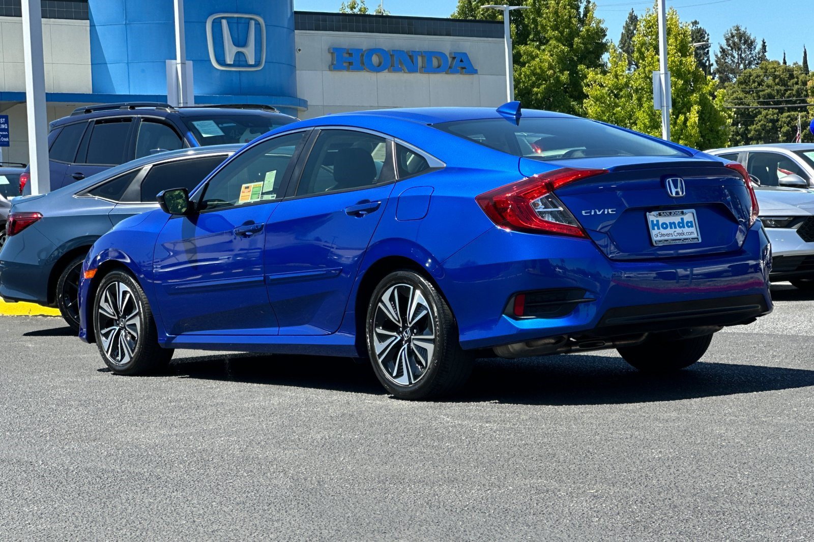 Used 2018 Honda Civic EX-L image 3