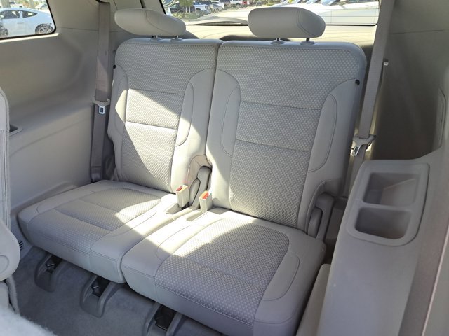 Used 2021 GMC Acadia SLE image 13