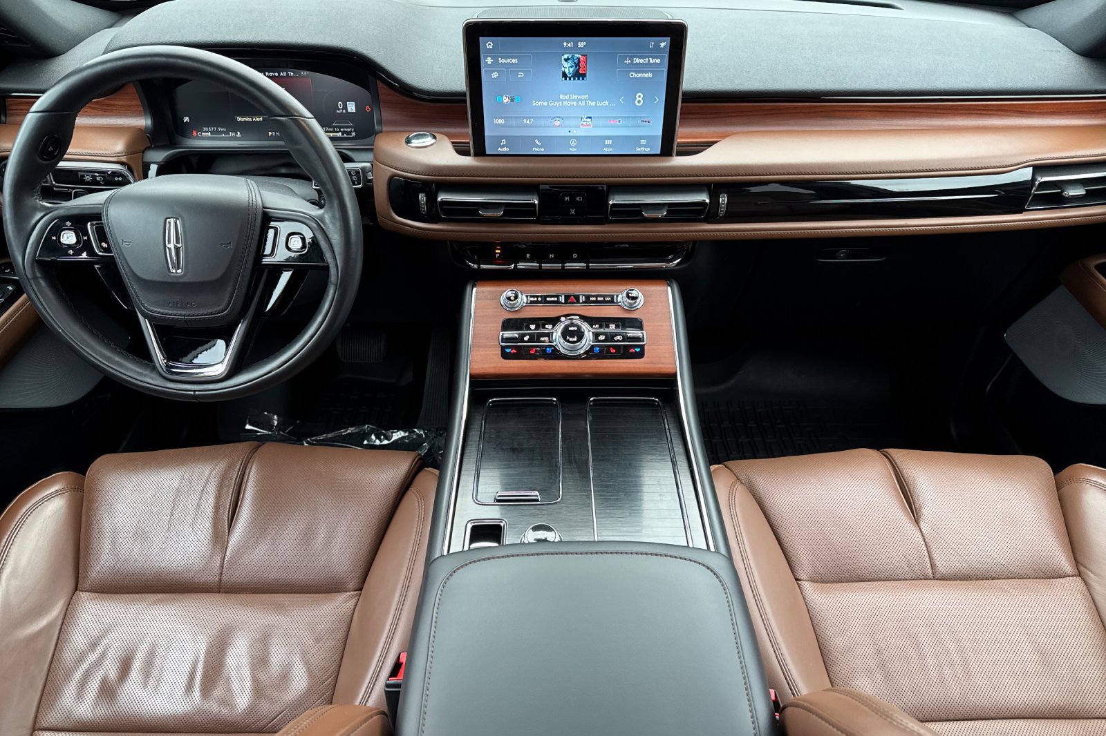 Used 2020 Lincoln Aviator Reserve w/ Equipment Group 202A image 13