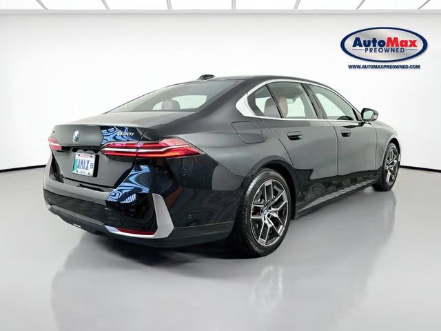 Used 2026 BMW 530i xDrive AWD/4WD image 2