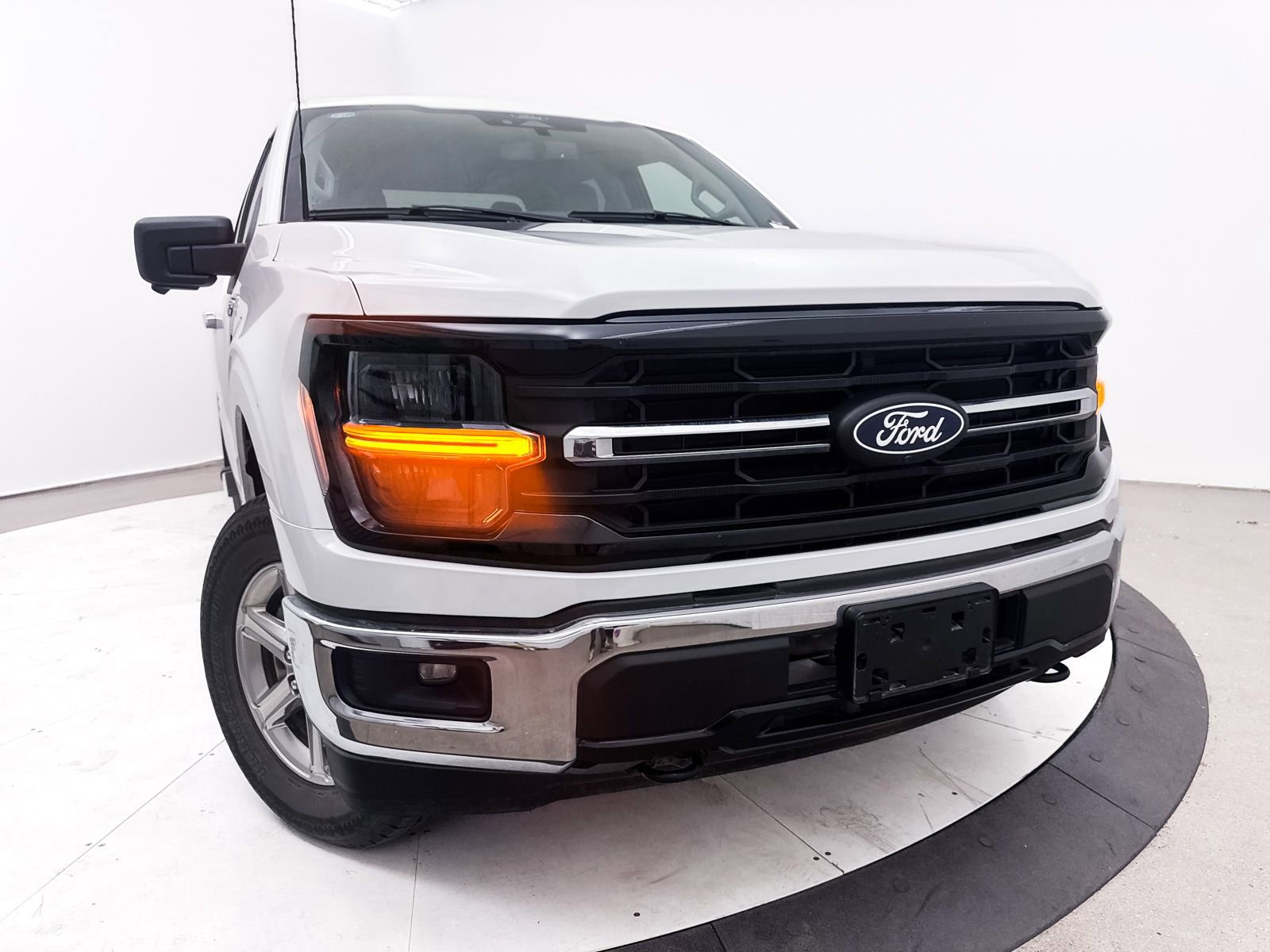 Used 2024 Ford F150 XLT w/ Tow/Haul Package AWD/4WD image 6