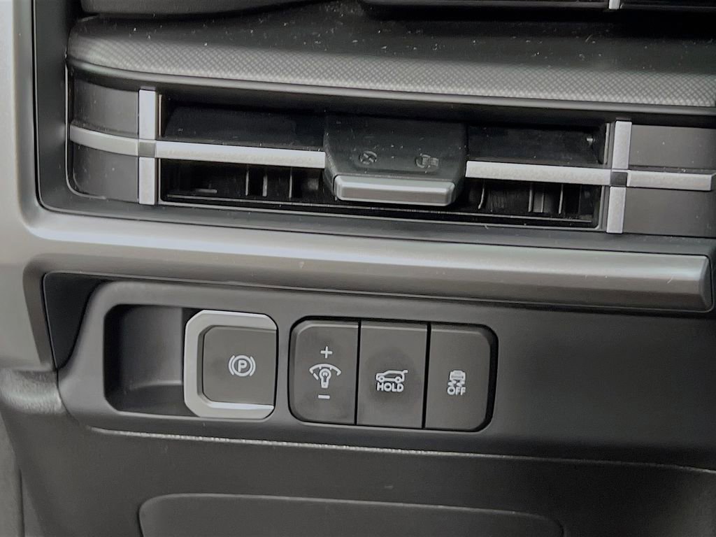 Certified 2026 Hyundai Santa Fe SE image 10