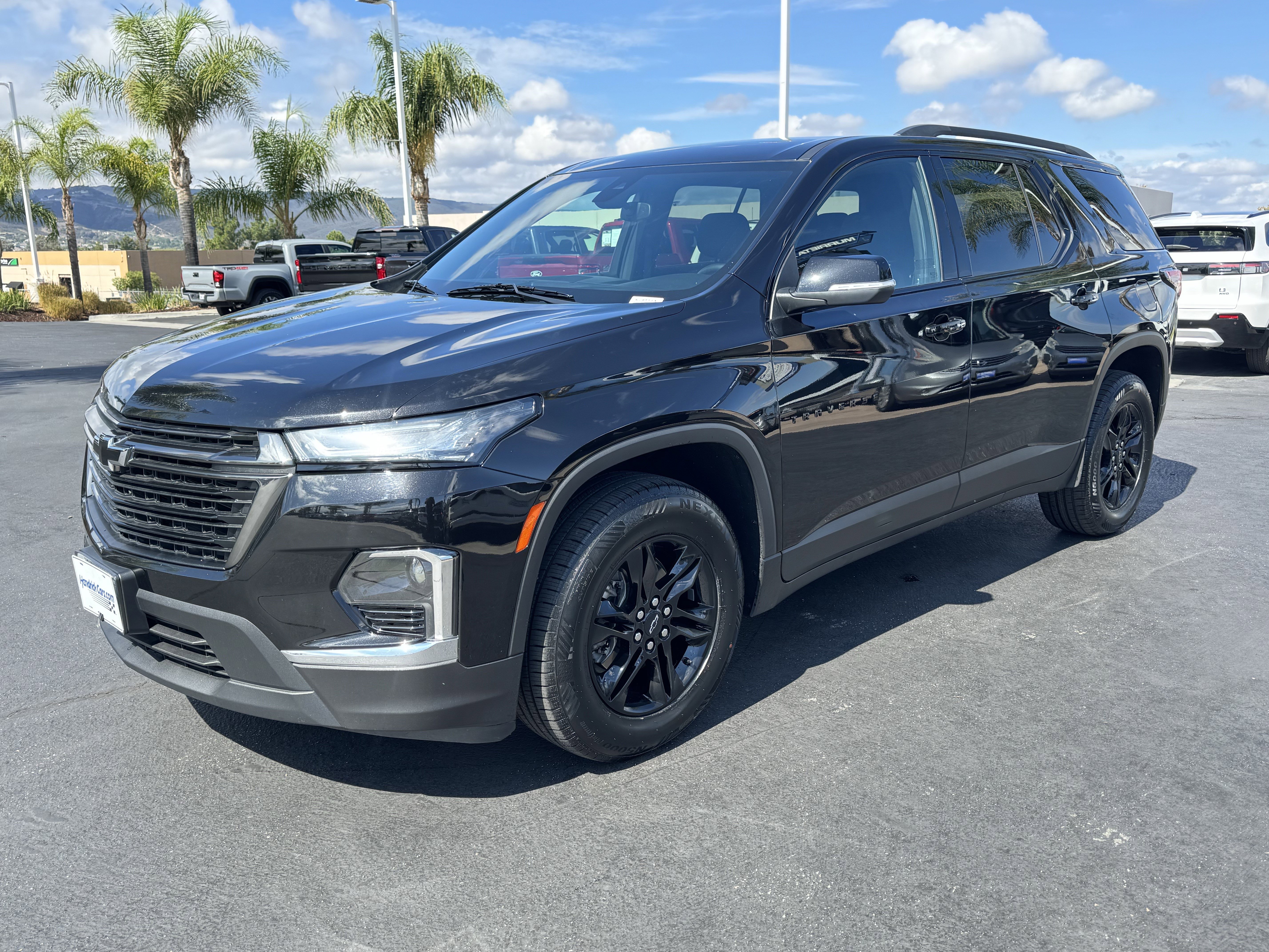 Used 2023 Chevrolet Traverse LT image 5
