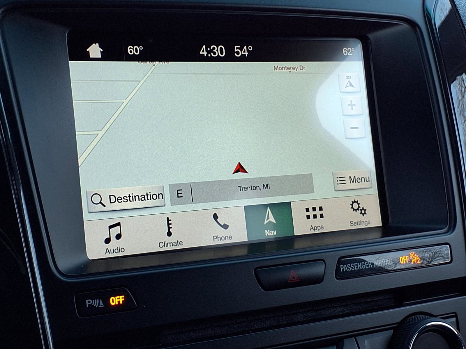 Used 2017 Ford Explorer XLT w/ Equipment Group 202A AWD/4WD image 9