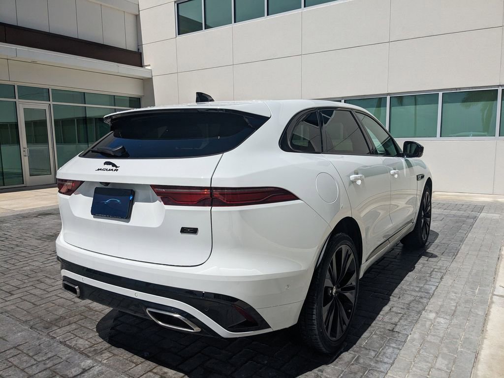 New 2026 Jaguar F-PACE R-Dynamic S image 4