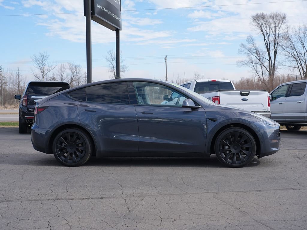 Used 2021 Tesla Model Y Long Range AWD/4WD image 2