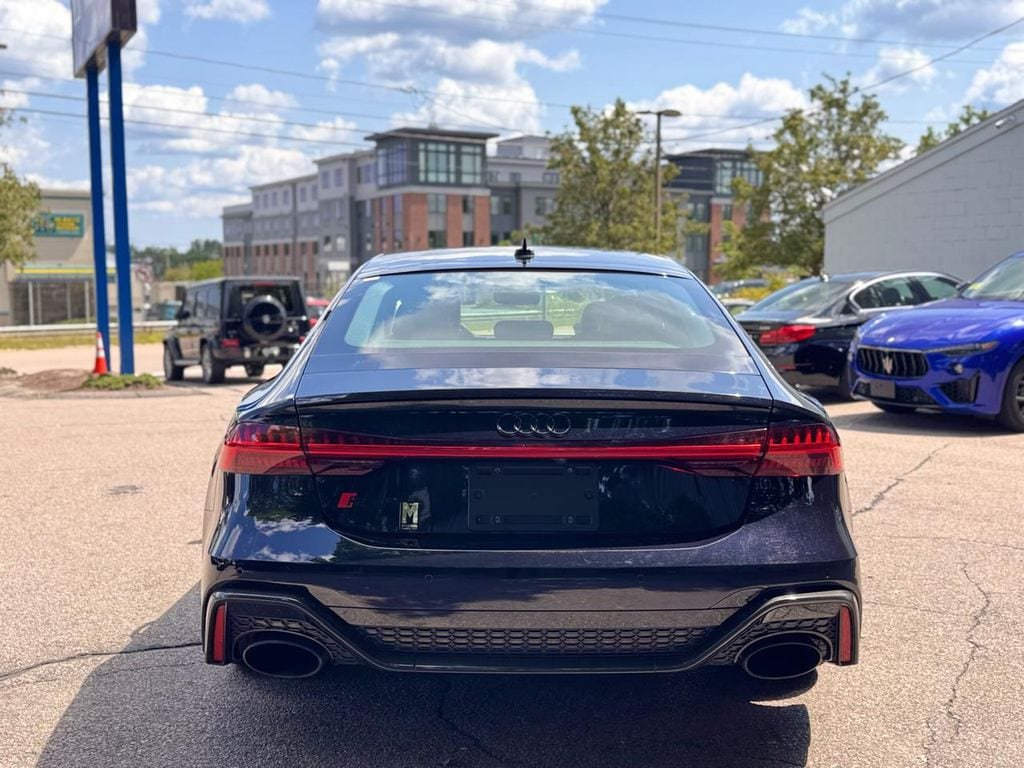 Used 2021 Audi RS 7 Sportback w/ Carbon Optic Package AWD/4WD image 5