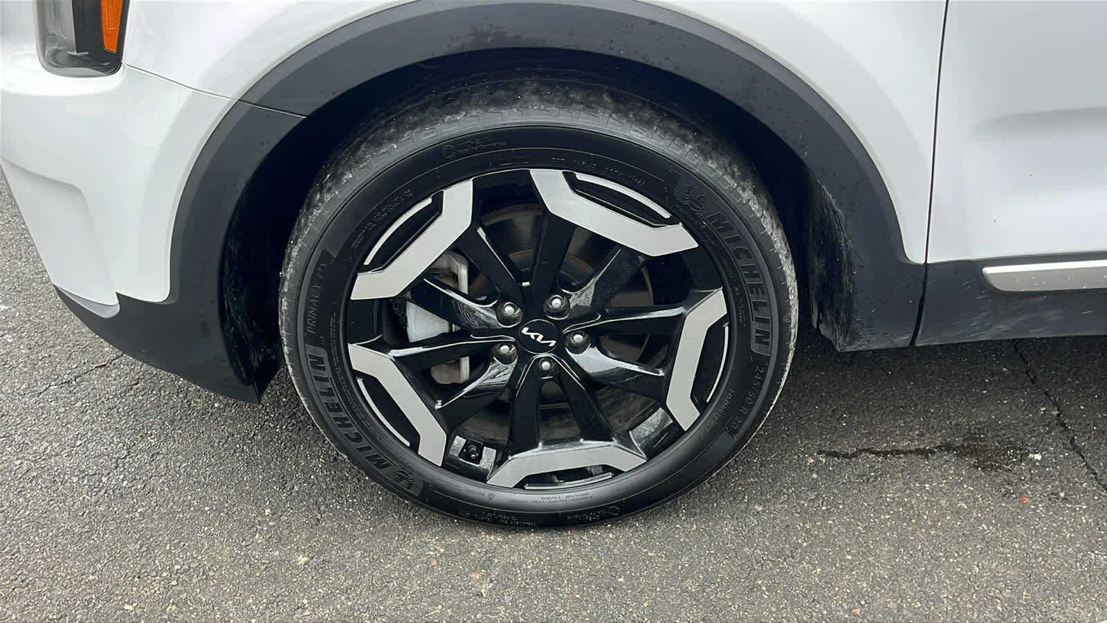 Used 2023 Kia Telluride EX image 9