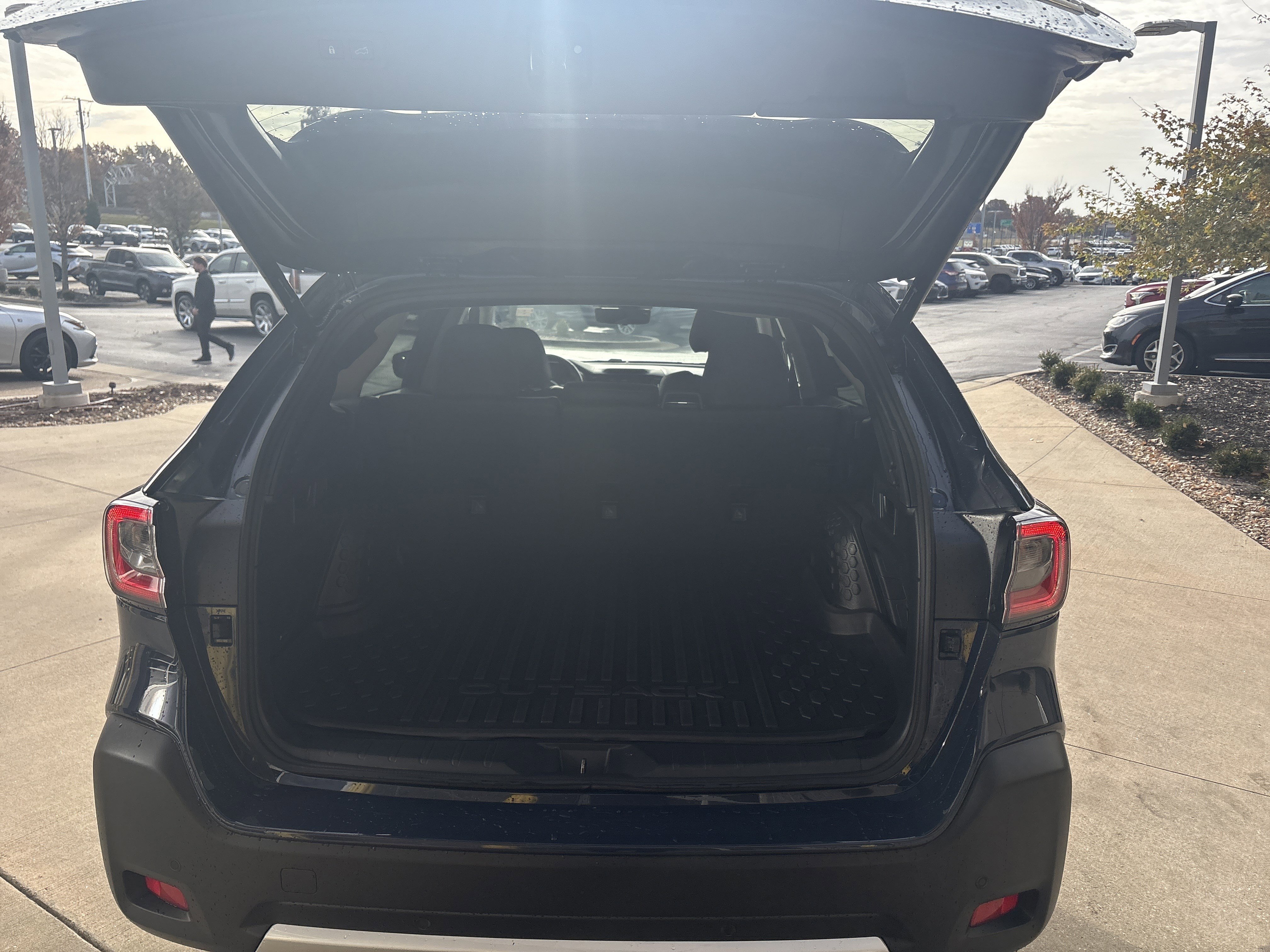 Used 2023 Subaru Outback Touring image 32