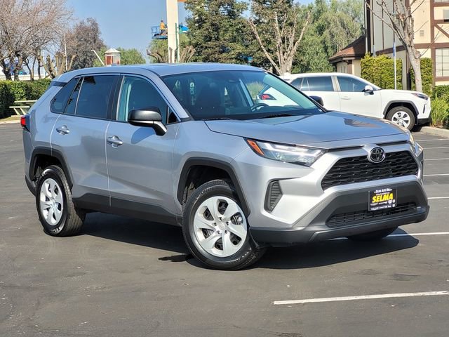 Used 2024 Toyota RAV4 LE image 2