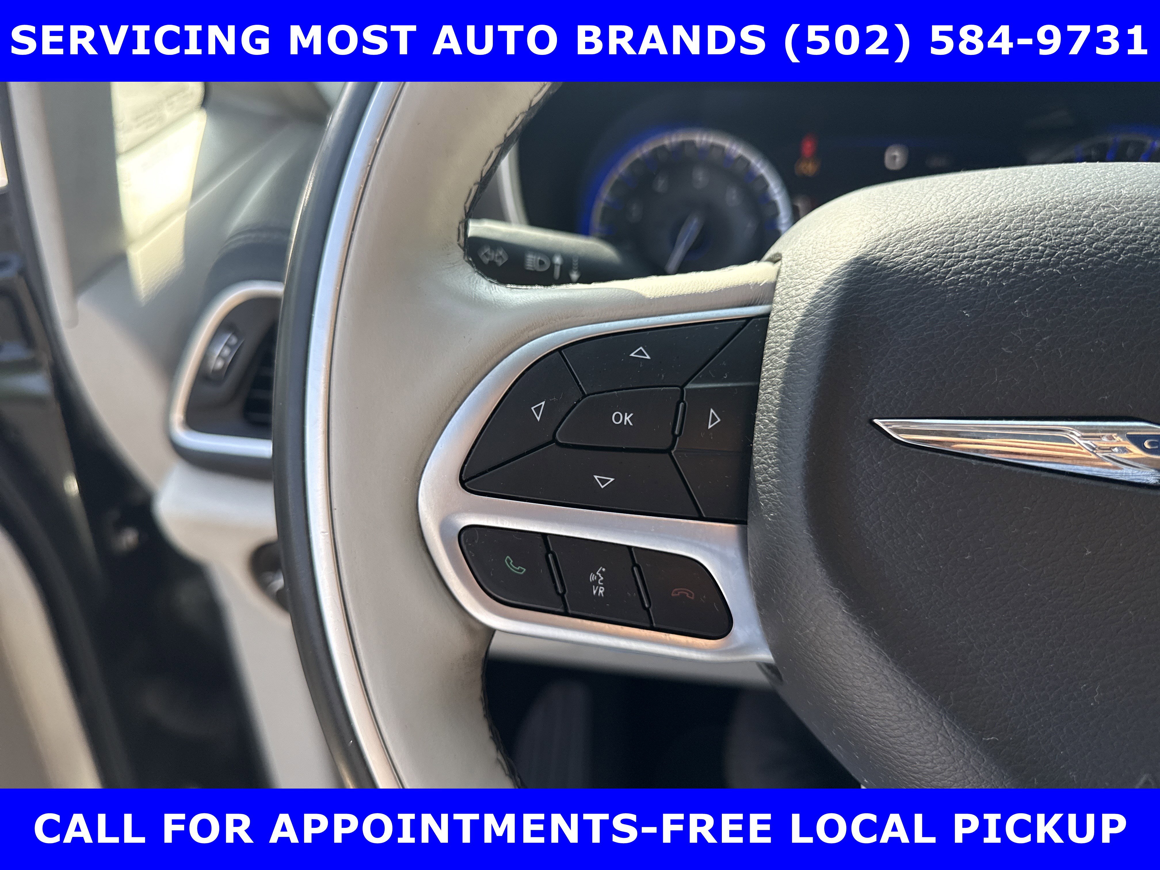 Used 2018 Chrysler Pacifica Limited image 30