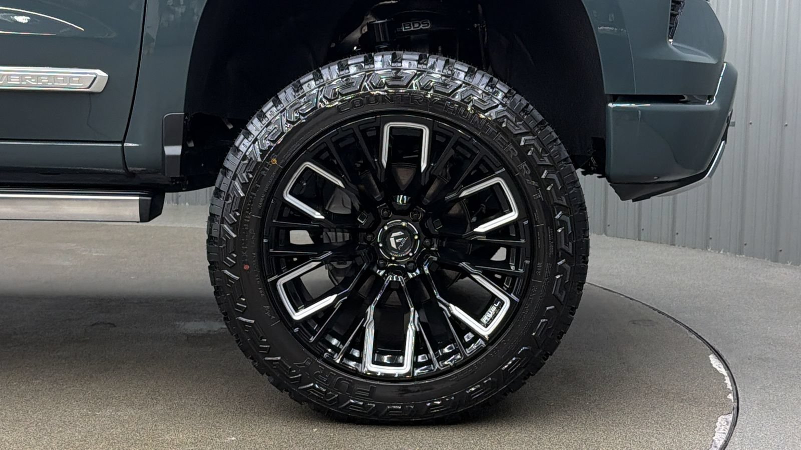 Used 2026 Chevrolet Silverado 1500 High Country w/ High Country Premium Package AWD/4WD image 9