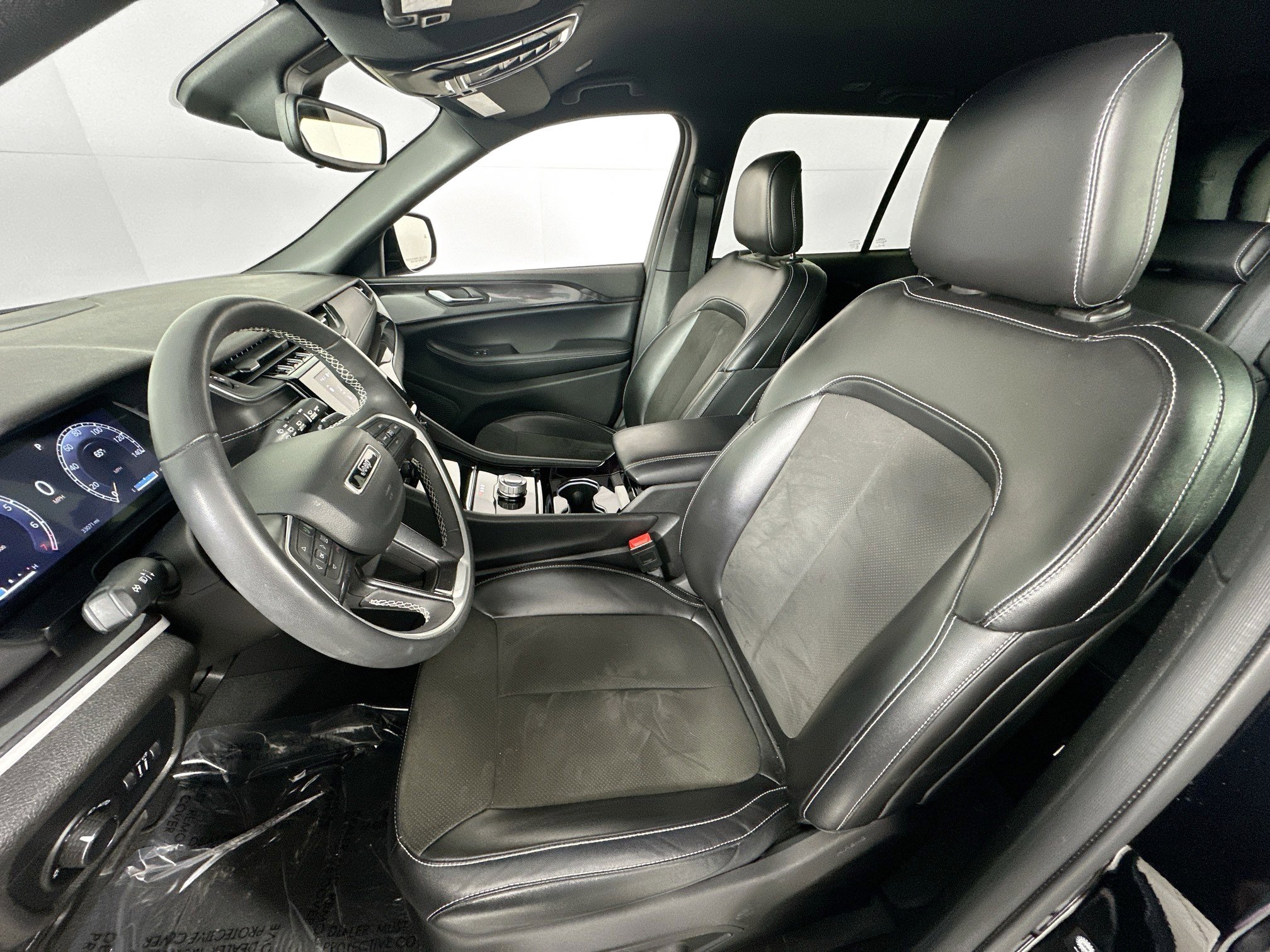 Used 2023 Jeep Grand Cherokee Altitude image 20