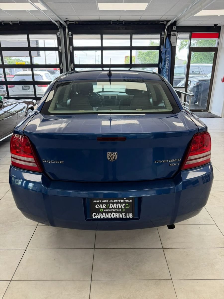 Used 2010 Dodge Avenger SXT FWD image 5