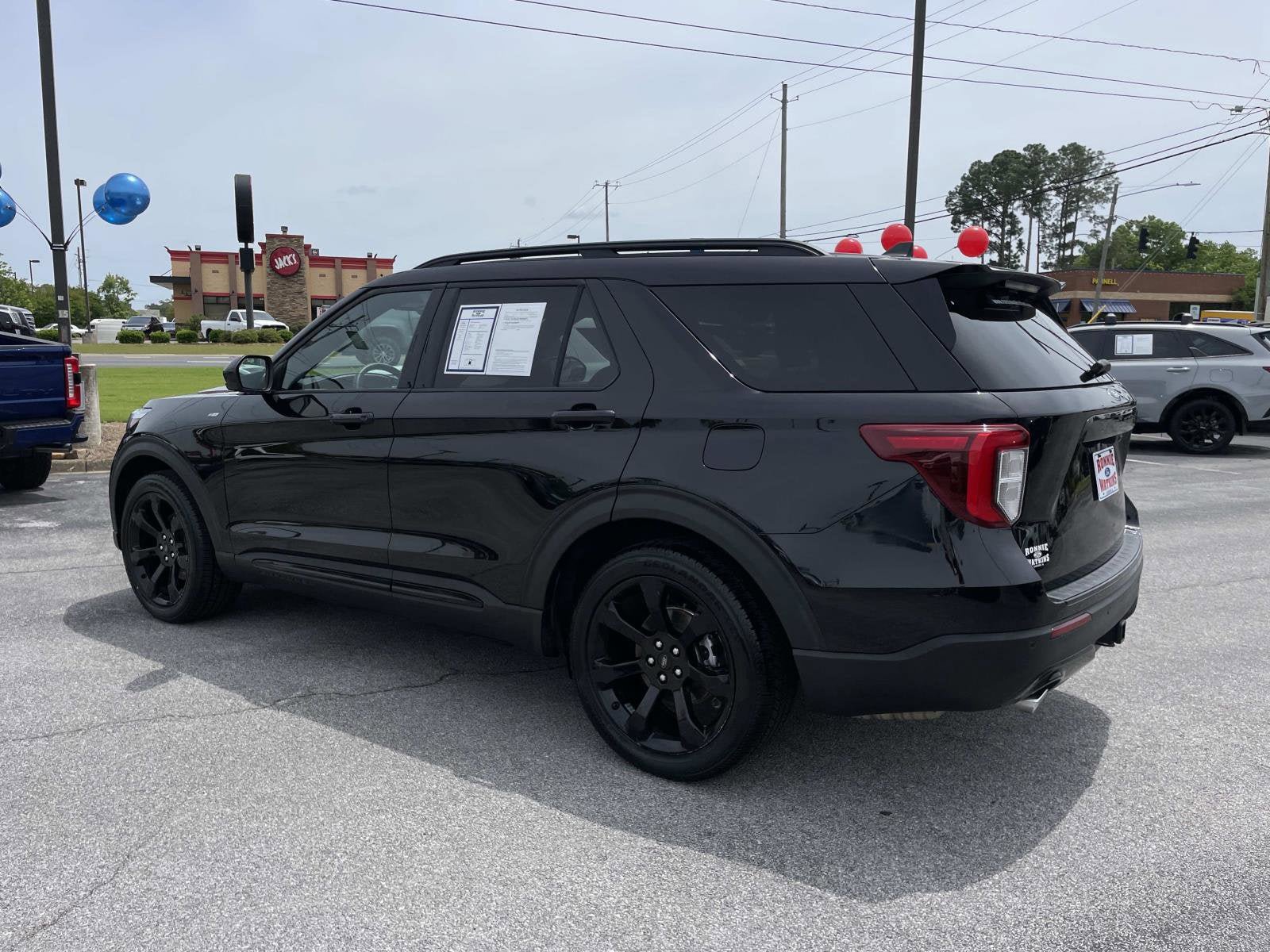 Used 2023 Ford Explorer ST-Line w/ Class IV Trailer Tow Package RWD image 6
