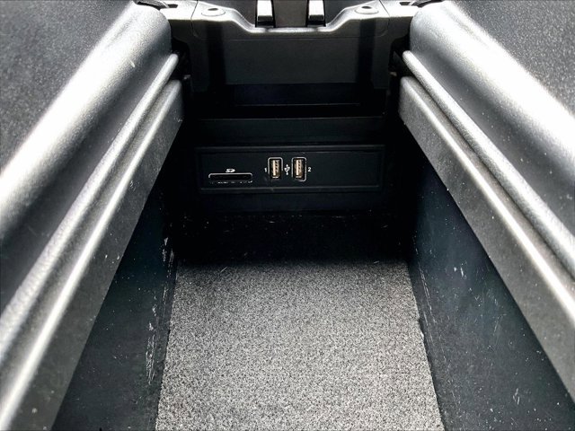 Used 2019 Mercedes-Benz E 300 image 26