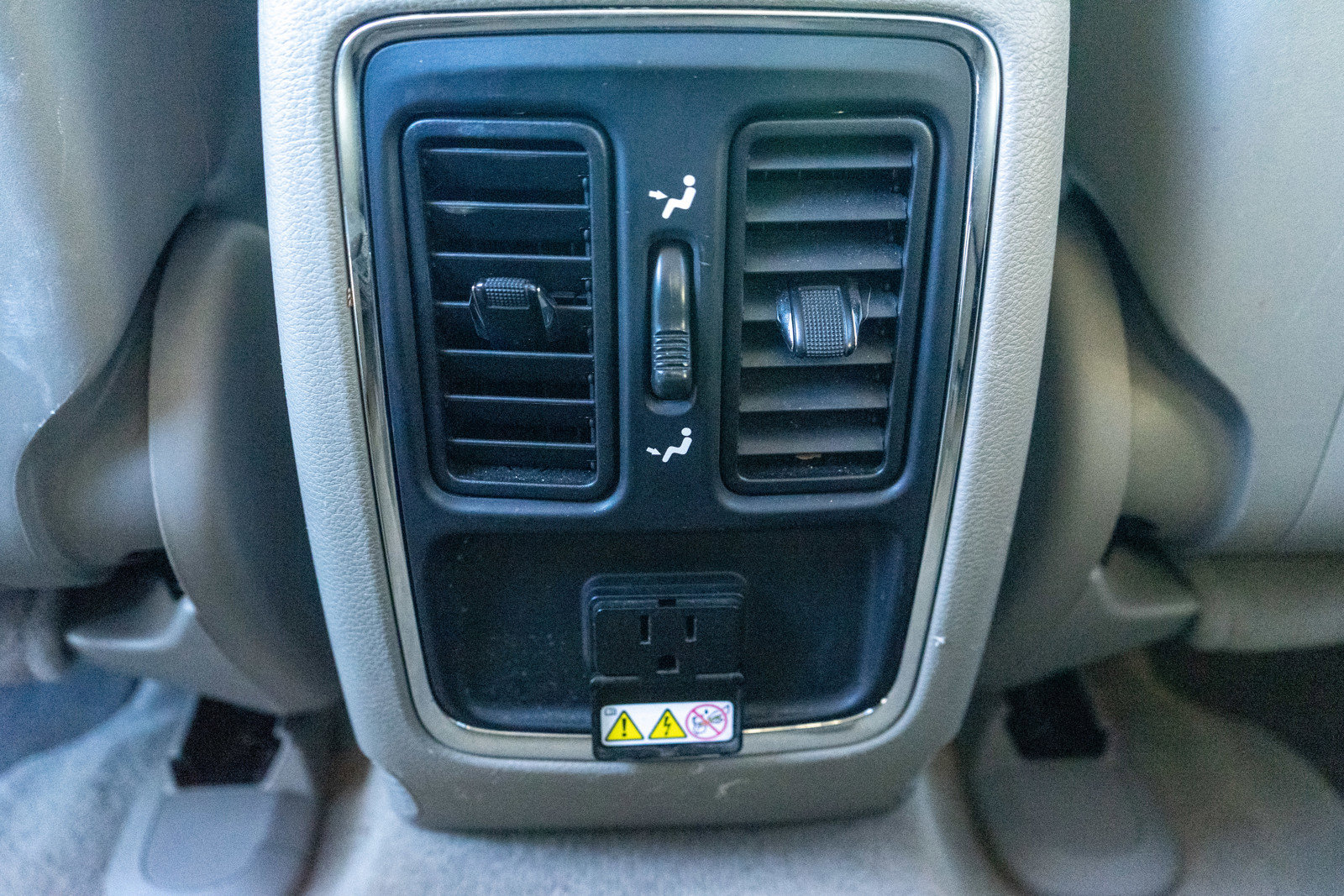 Used 2013 Jeep Grand Cherokee Laredo image 12