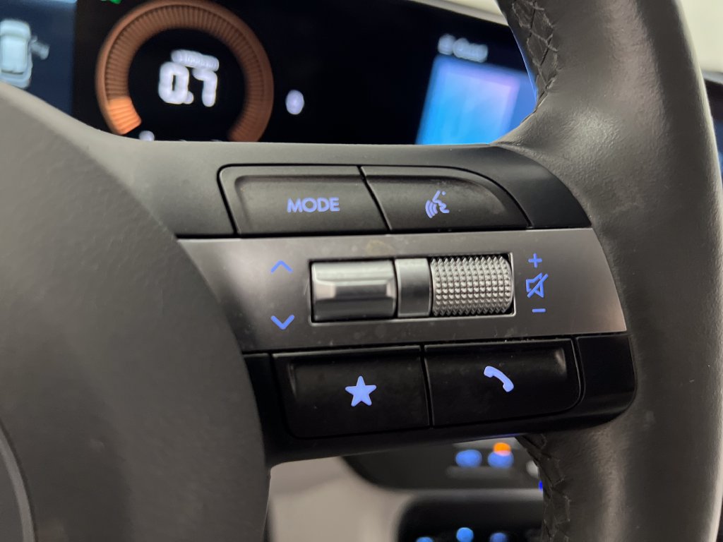 Used 2025 Hyundai Kona SEL FWD image 45