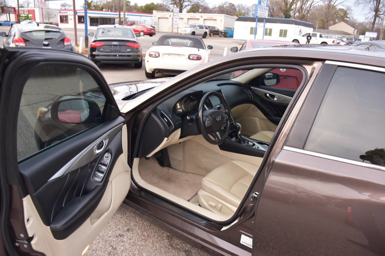 Used 2015 INFINITI Q50 Premium w/ Navigation Package AWD/4WD image 29