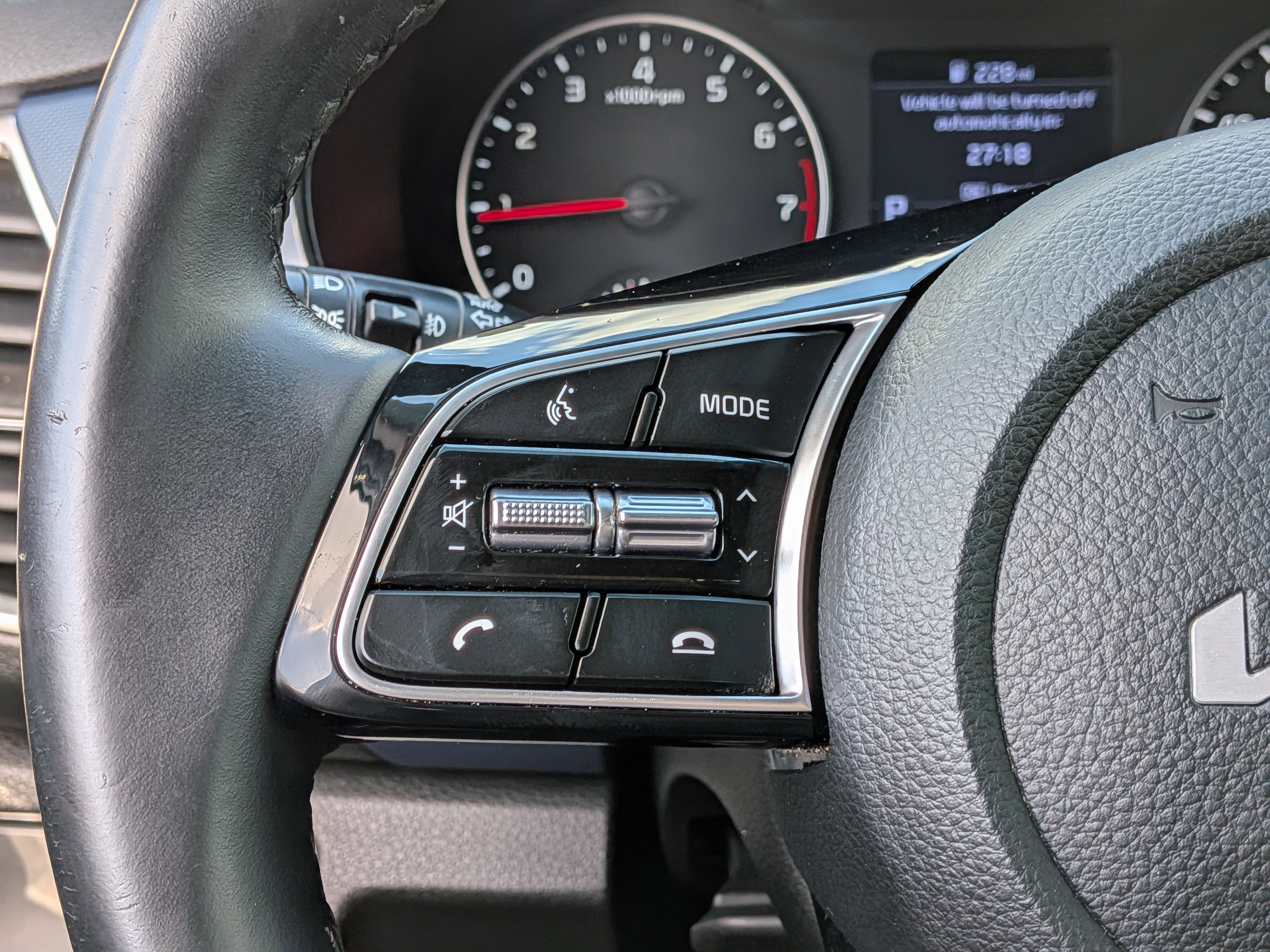 Used 2023 Kia Seltos S w/ Navigation Package image 24