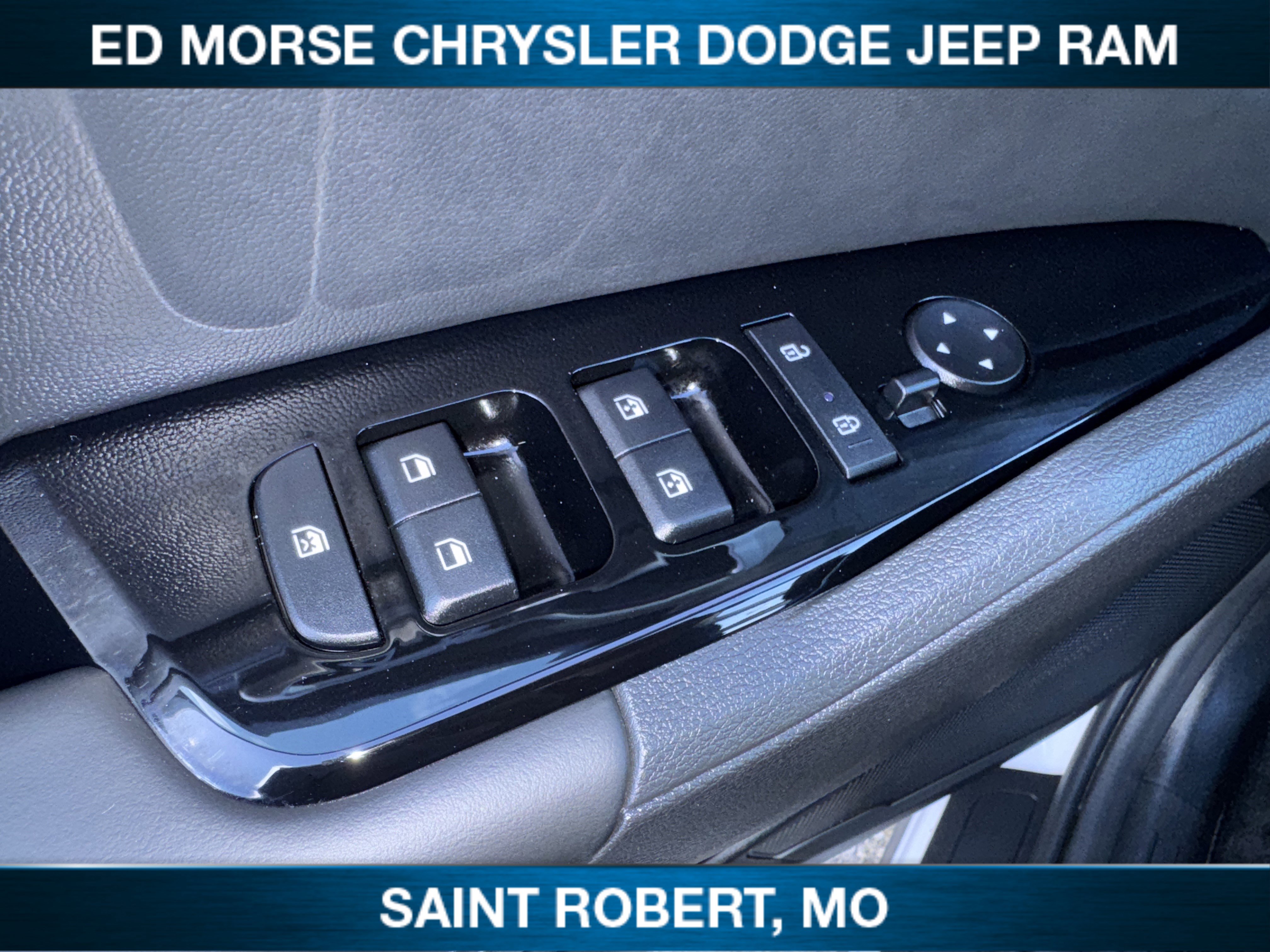 Used 2025 Kia Sportage EX image 17