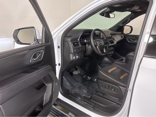 Used 2024 GMC Yukon AT4 image 2