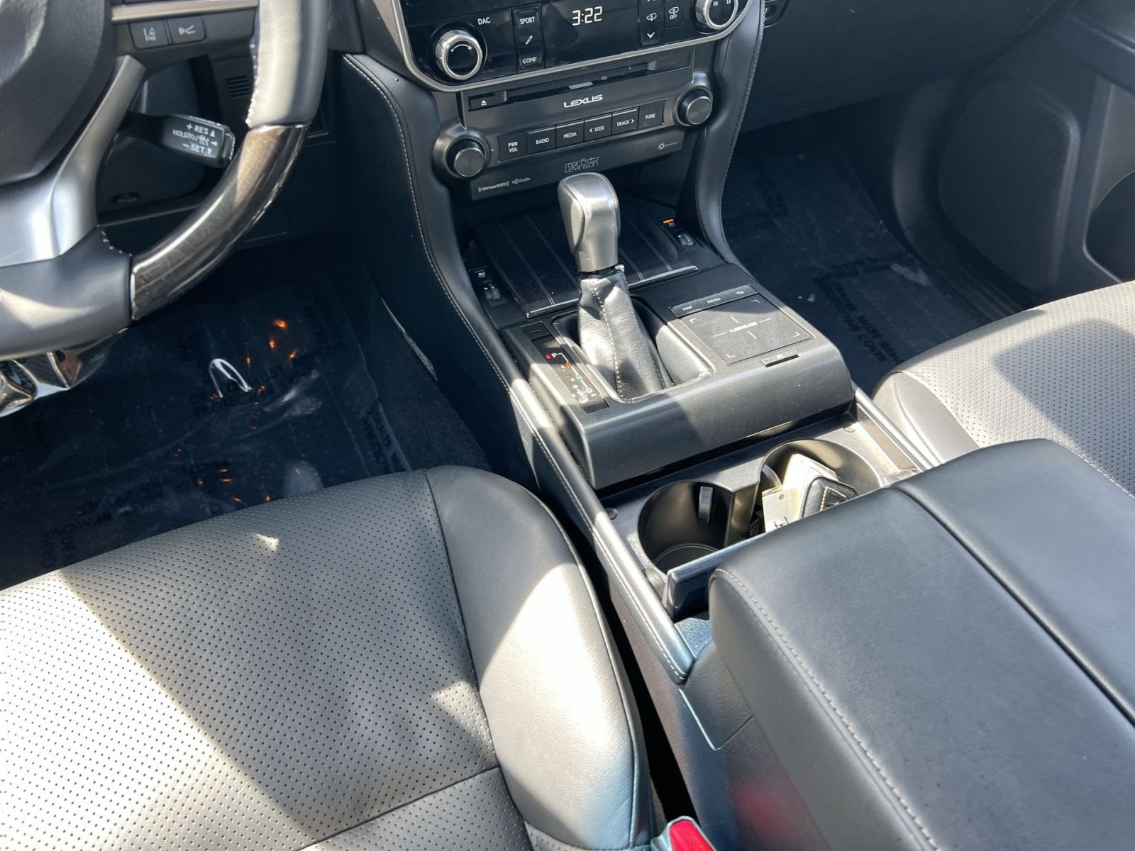 Used 2023 Lexus GX 460 Luxury w/ Sport Design Package AWD/4WD image 23