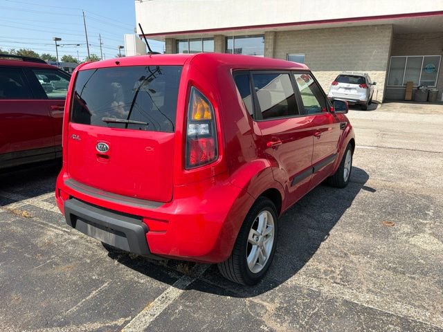 Used 2011 Kia Soul + FWD image 5