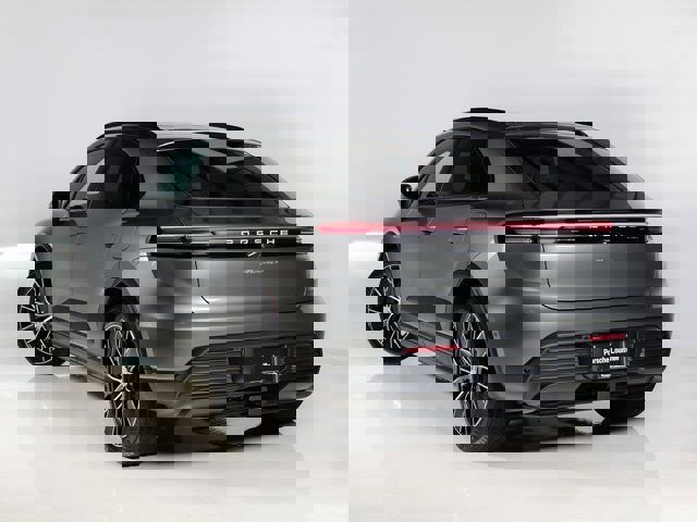 New 2026 Porsche Macan 4 Electric image 3