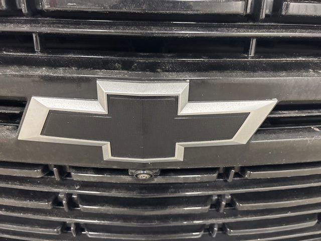 Used 2023 Chevrolet Suburban RST w/ Luxury Package image 3