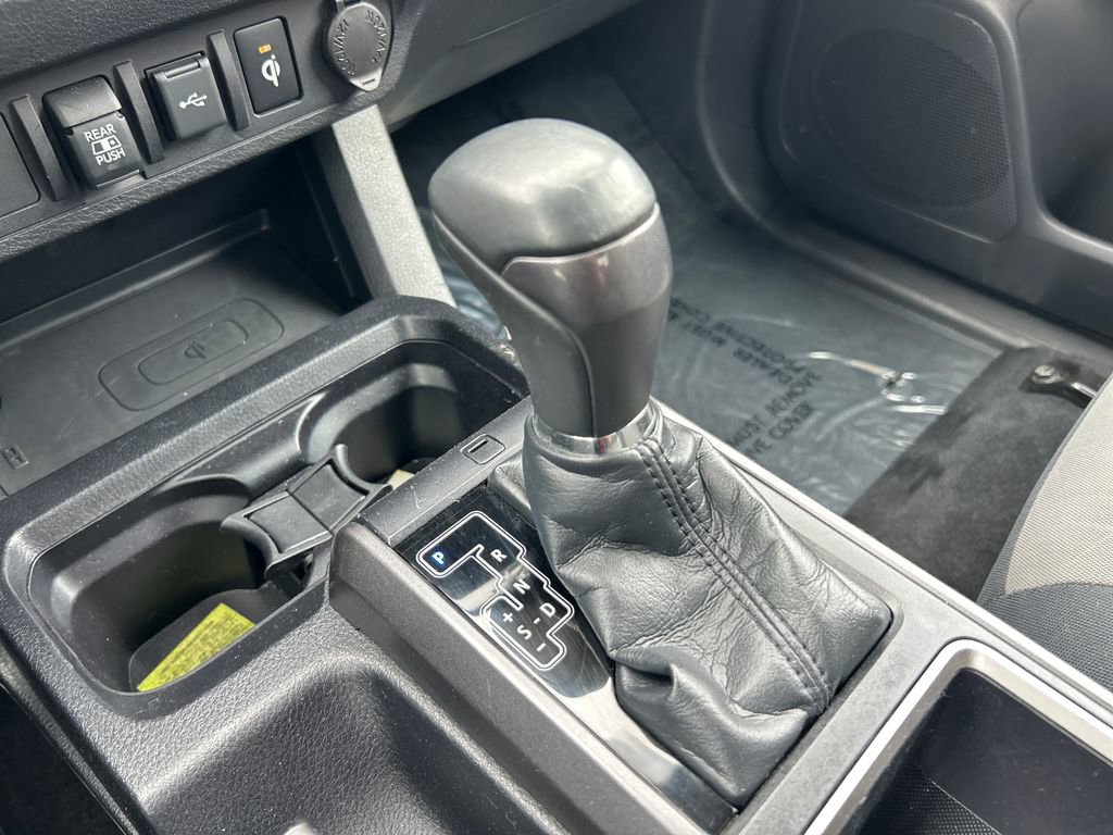 Used 2021 Toyota Tacoma TRD Sport AWD/4WD image 16