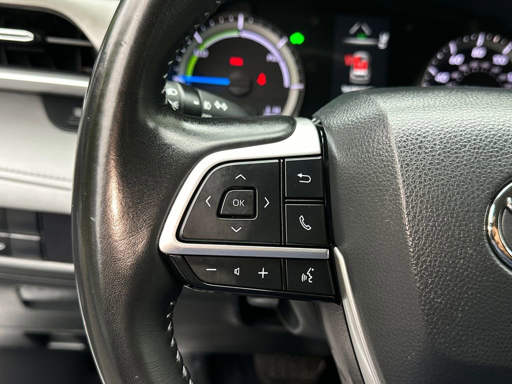 Used 2022 Toyota Highlander LE AWD/4WD image 30