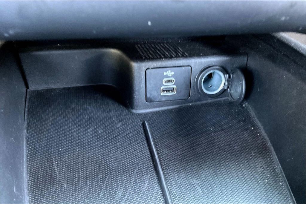 Used 2025 Ford Escape ST-Line image 17