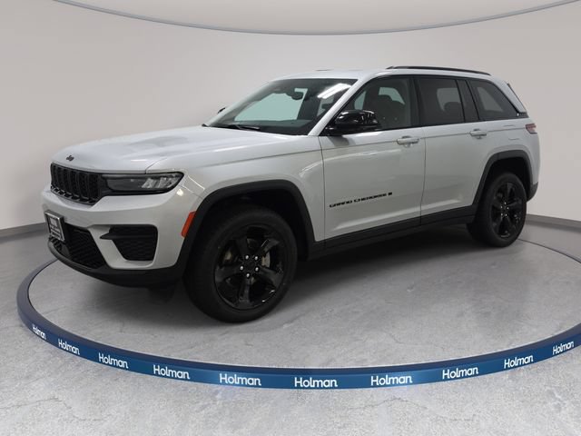Used 2024 Jeep Grand Cherokee Altitude
