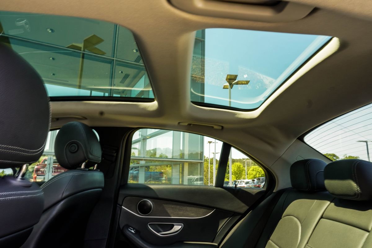 Used 2020 Mercedes-Benz C 300 Sedan image 39