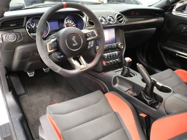Used 2019 Ford Mustang Shelby GT350R w/ GT350R Equipment Group 920A RWD image 21