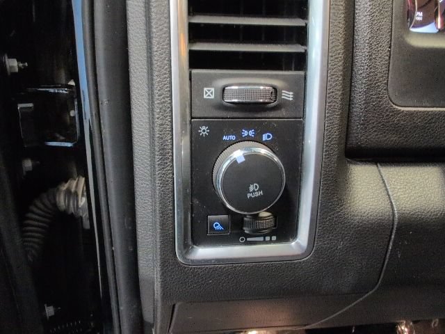 Used 2022 RAM 1500 Classic Warlock AWD/4WD image 14
