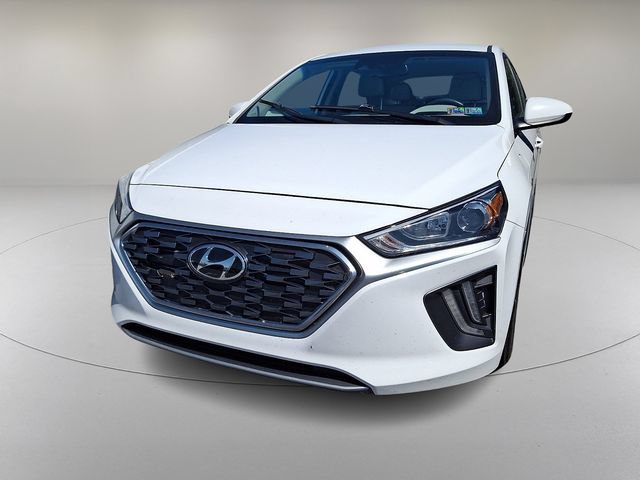 Used 2020 Hyundai Ioniq SE FWD image 4